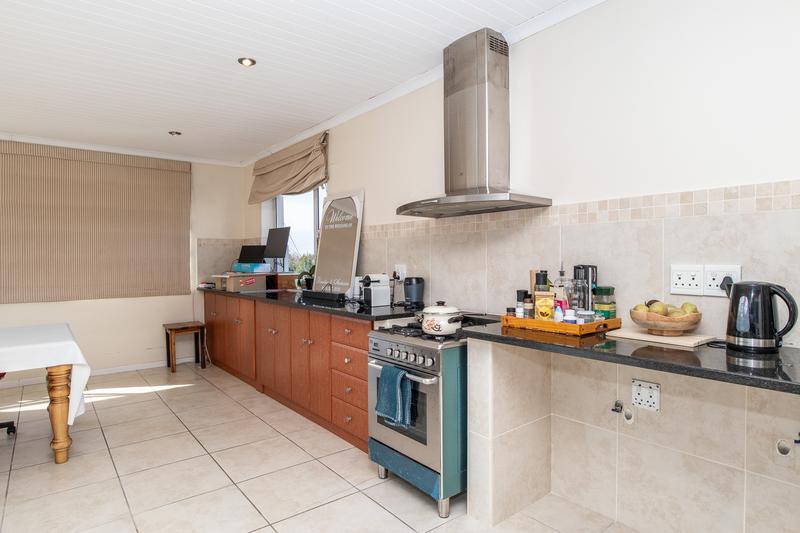 5 Bedroom Property for Sale in Constantia Western Cape